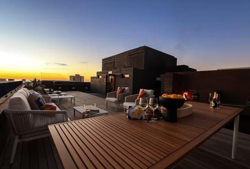 2 Bedroom Property for Sale in Sea Point Western Cape